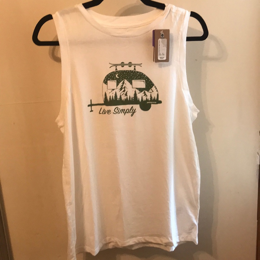 W’s live Simply trailer organic muscle tank